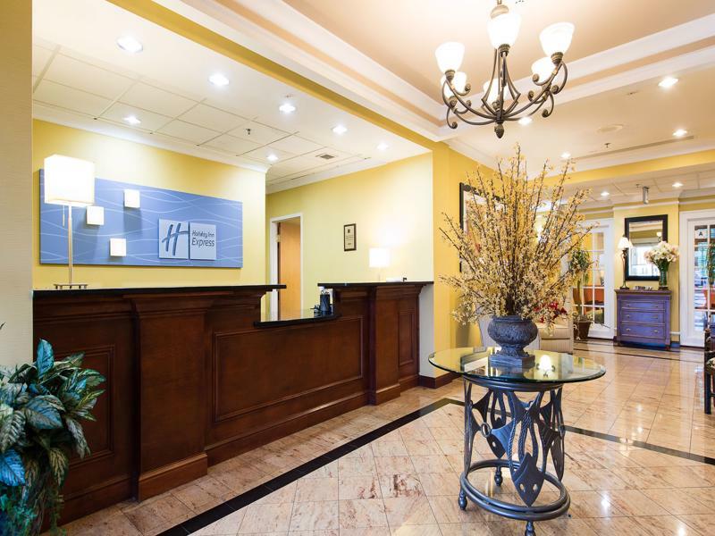 Holiday Inn Express & Suites Columbia-I-26 @ Harbison Blvd By Ihg エクステリア 写真