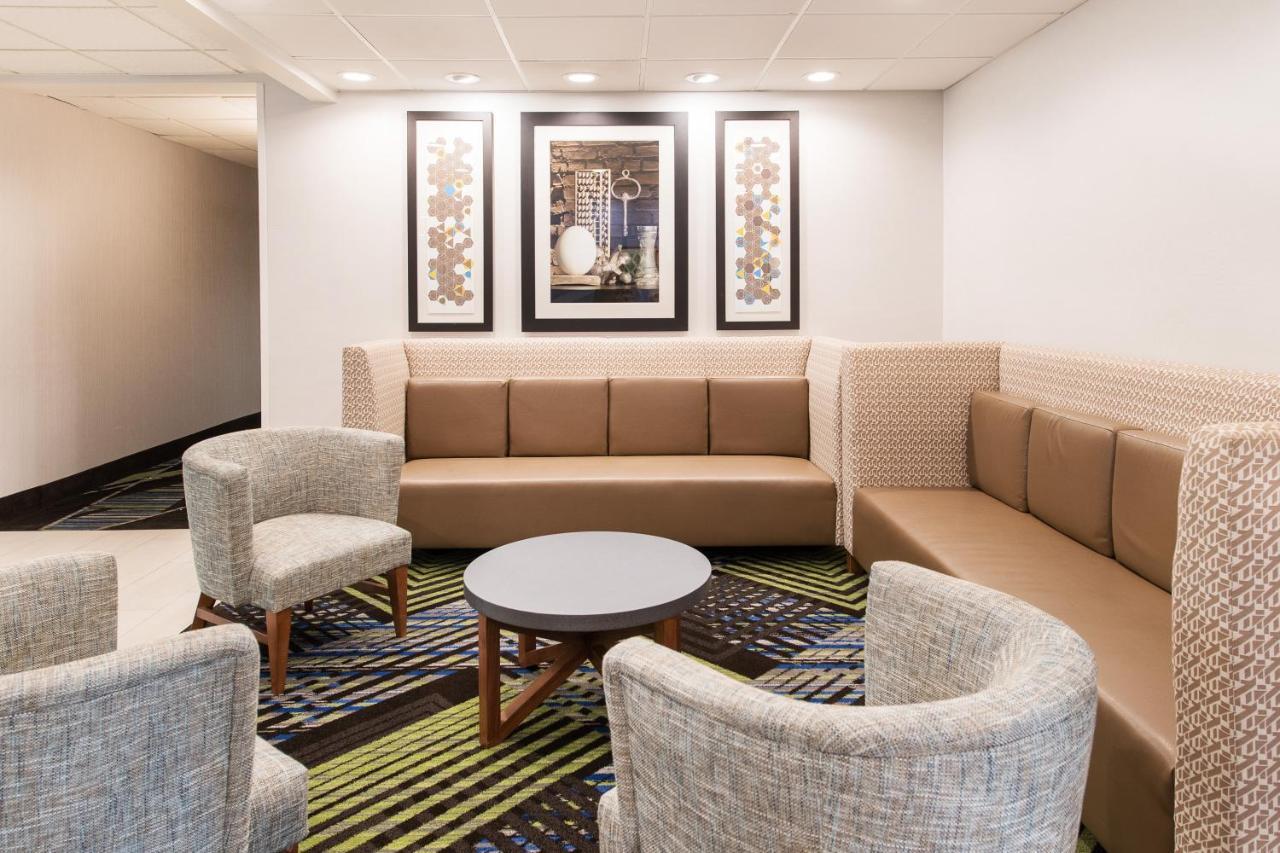 Holiday Inn Express & Suites Columbia-I-26 @ Harbison Blvd By Ihg エクステリア 写真